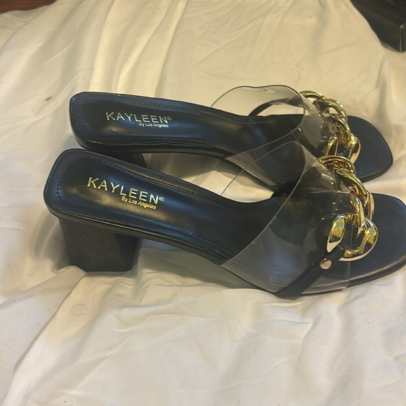 Kayleen - Picture 2 of 4